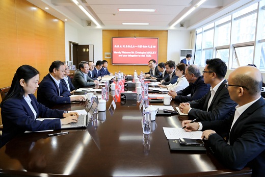 錢進(jìn)會(huì)見威立雅全球高級(jí)副總裁馬凱一行